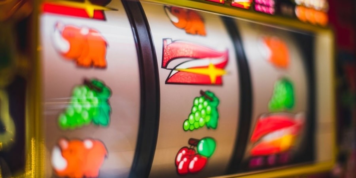 Spin Smart: Mastering the Art of Online Slots with a Wink